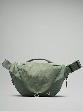 Lululemon Curved Crossbody Bag 3L
